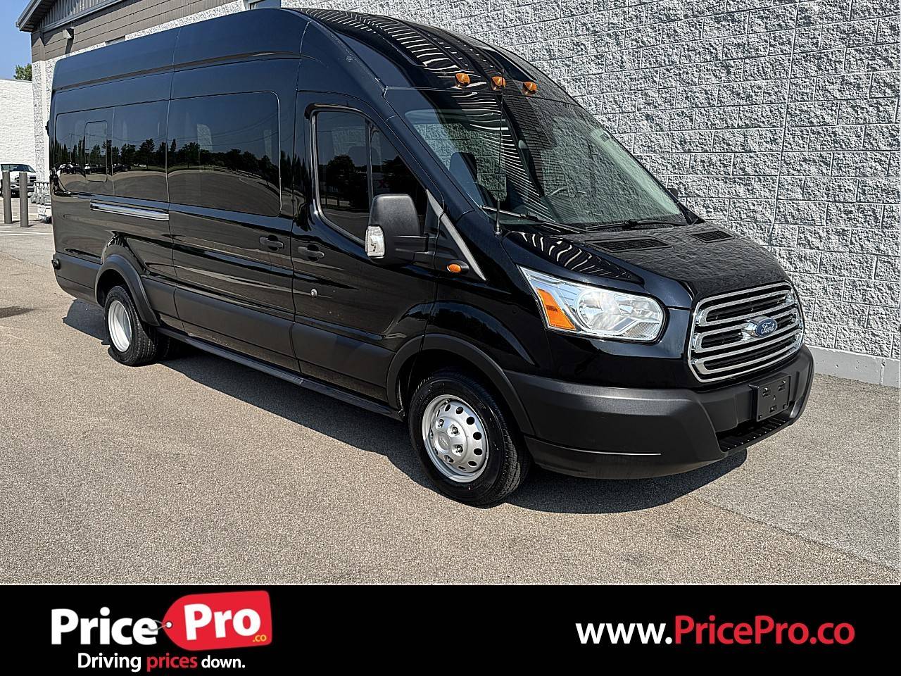 2019 Ford Transit Passenger Wagon T-350 XLT — Passenger Van — 25,192 mi — Maumee, OH