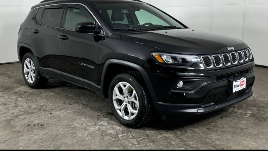 2024 Jeep Compass Latitude — SUV — 7,284 mi — Maumee, OH