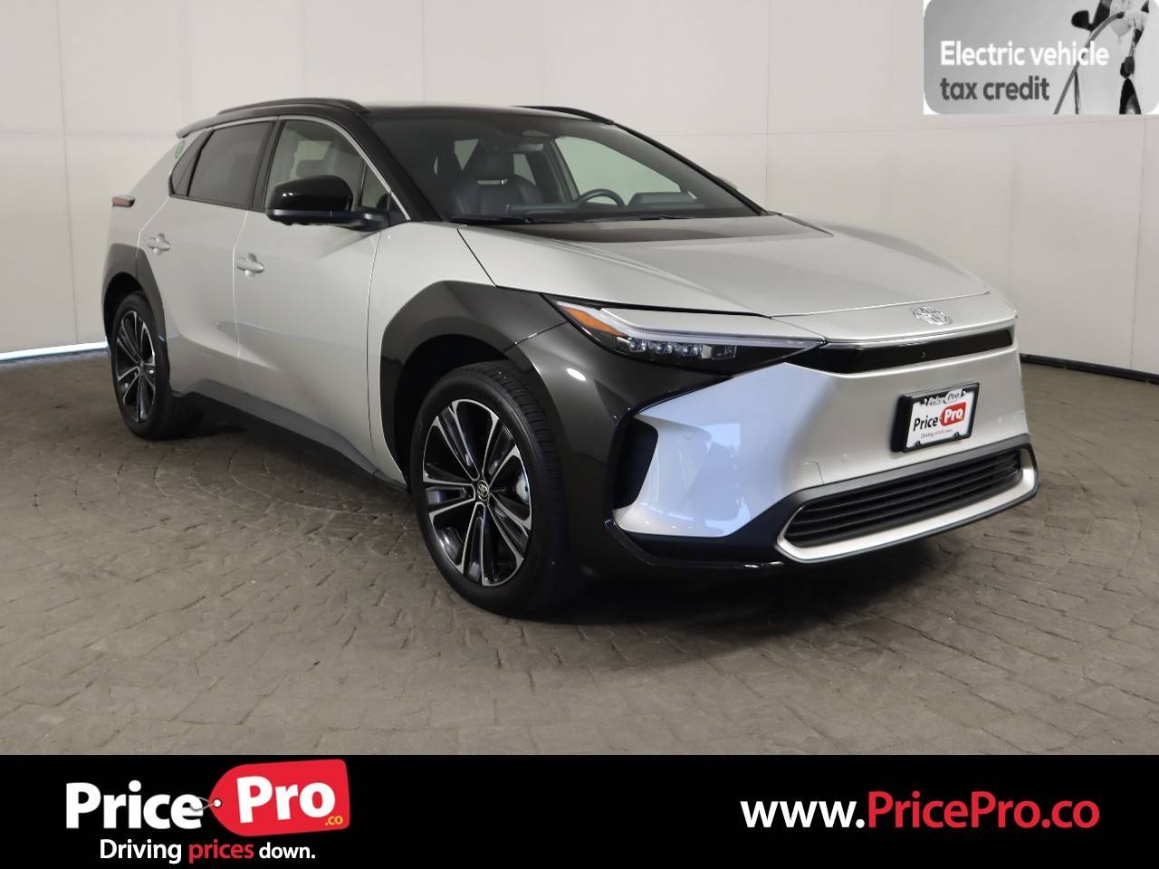 2023 Toyota bZ4X Limited — SUV — 22,456 mi — Maumee, OH