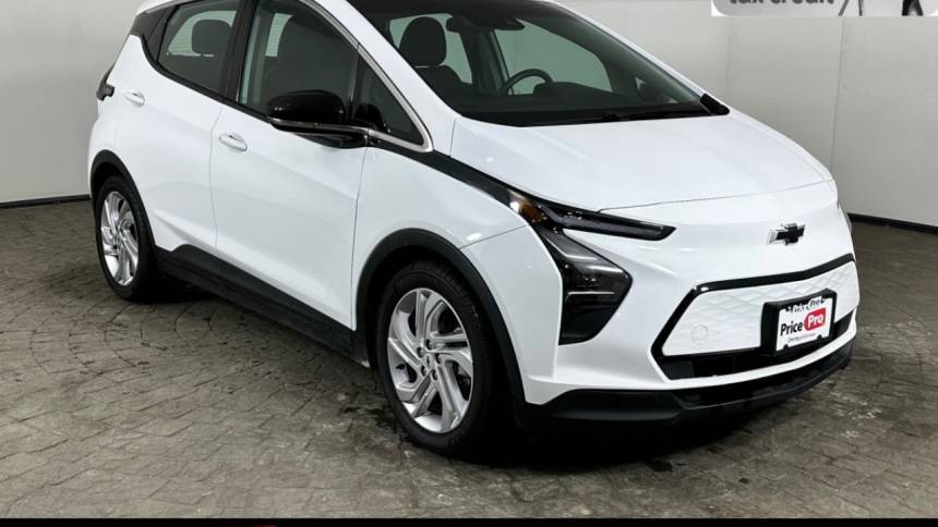 2023 Chevrolet Bolt EV 1LT — Sedan — 28,937 mi — Maumee, OH