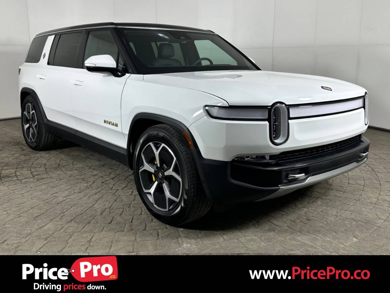 2023 Rivian R1S