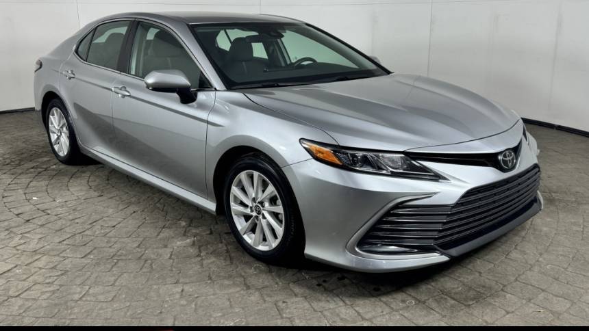 2023 Toyota Camry LE — Sedan — 39,888 mi — Maumee, OH
