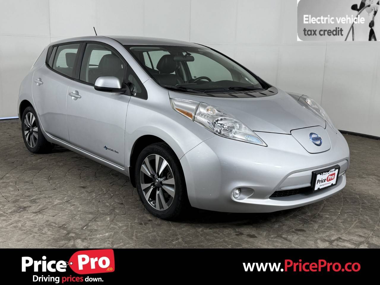 2017 Nissan LEAF SV — Hatchback — 47,939 mi — Maumee, OH