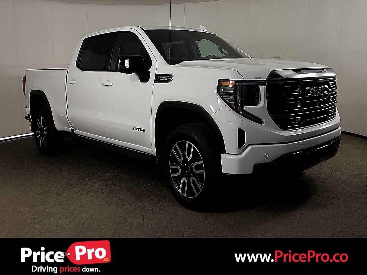 2023 GMC Sierra 1500 AT4 — Pickup Truck — 7,346 mi — Maumee, OH