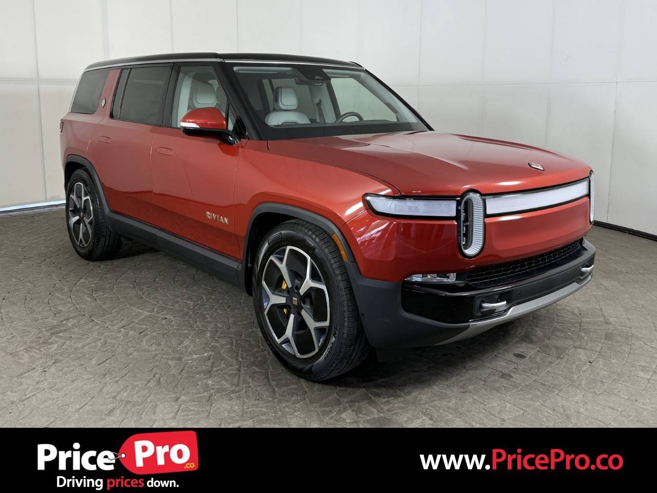 2023 Rivian R1S