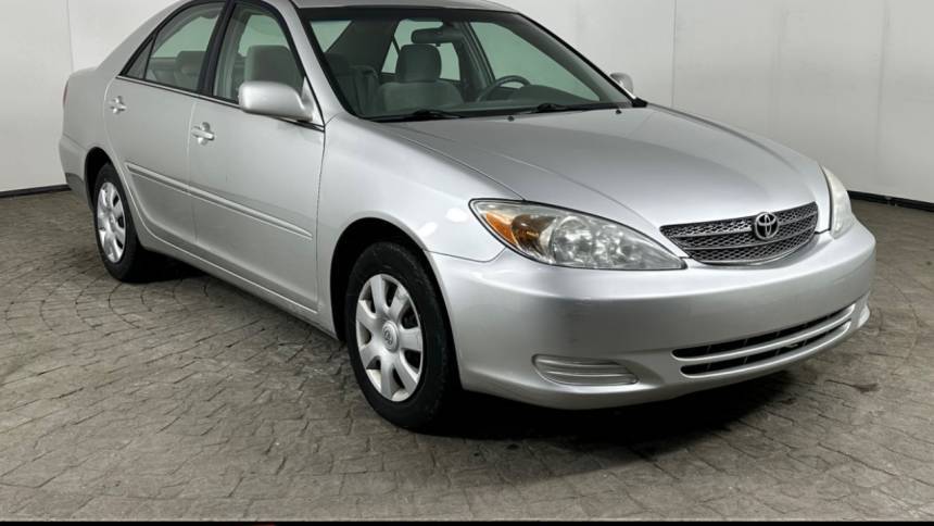 2004 Toyota Camry LE — Sedan — 129,669 mi — Maumee, OH