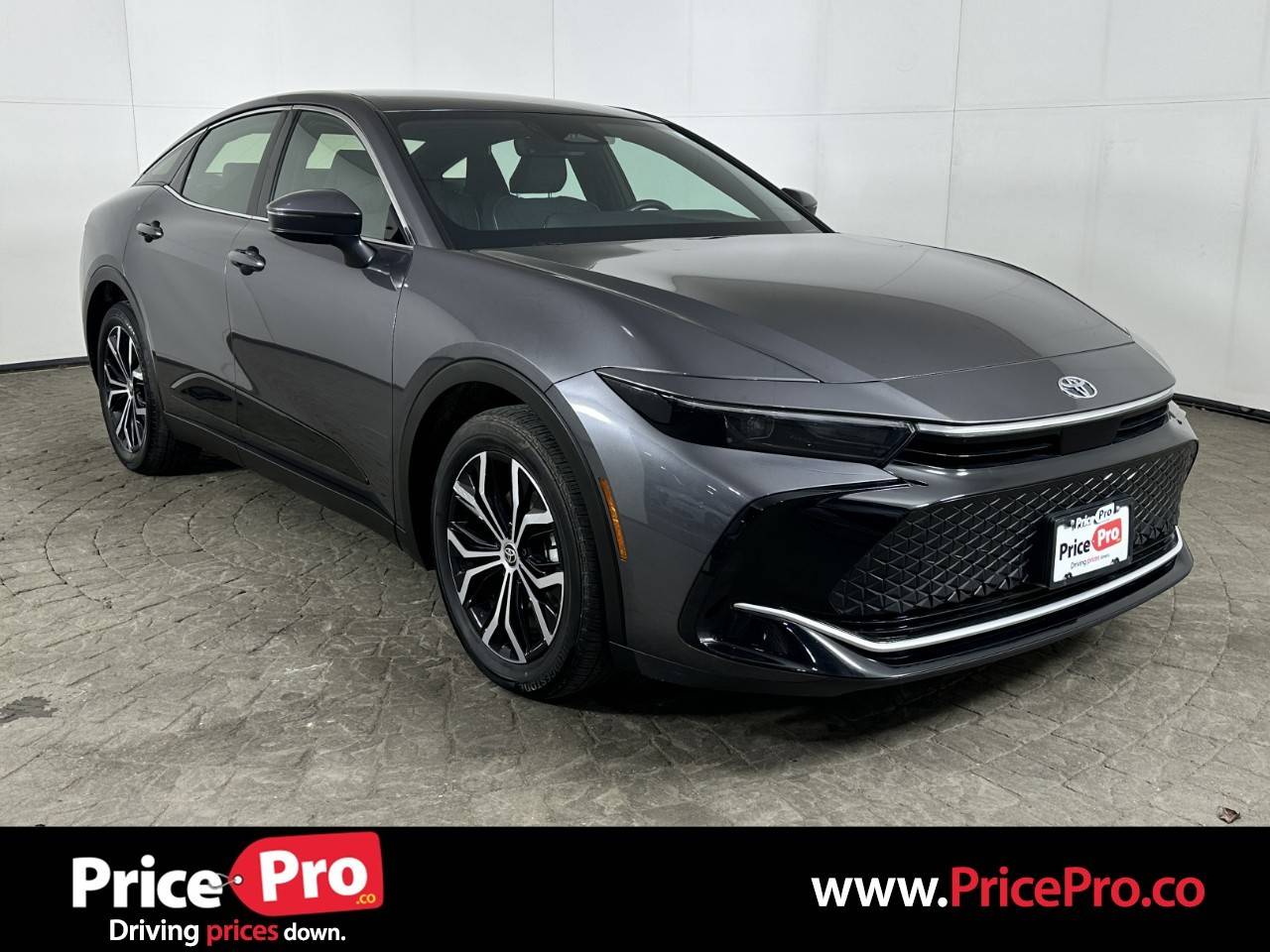 2024 Toyota Crown XLE — Sedan — 15,572 mi — Maumee, OH
