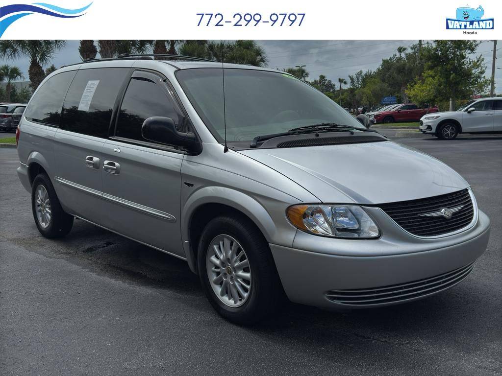 2002 Chrysler Town & Country EX — Minivan — 136,775 mi — Vero Beach, FL