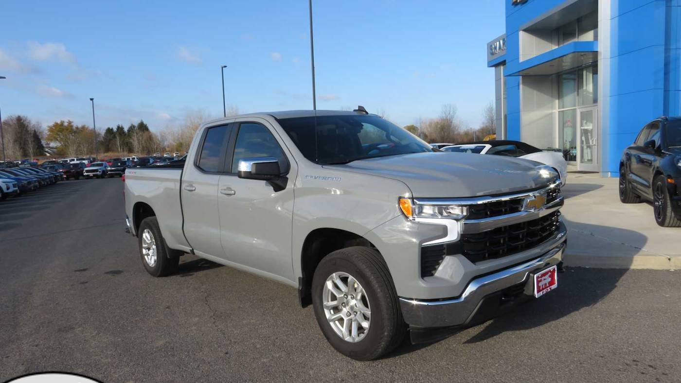 2024 Chevrolet Silverado 1500 LT — Pickup Truck — 17,301 mi — Liverpool, NY