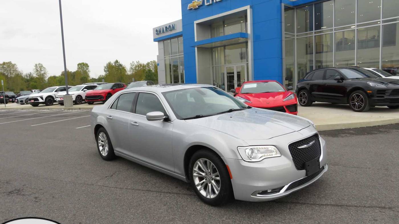 2020 Chrysler 300 Touring L — Sedan — 55,055 mi — Liverpool, NY