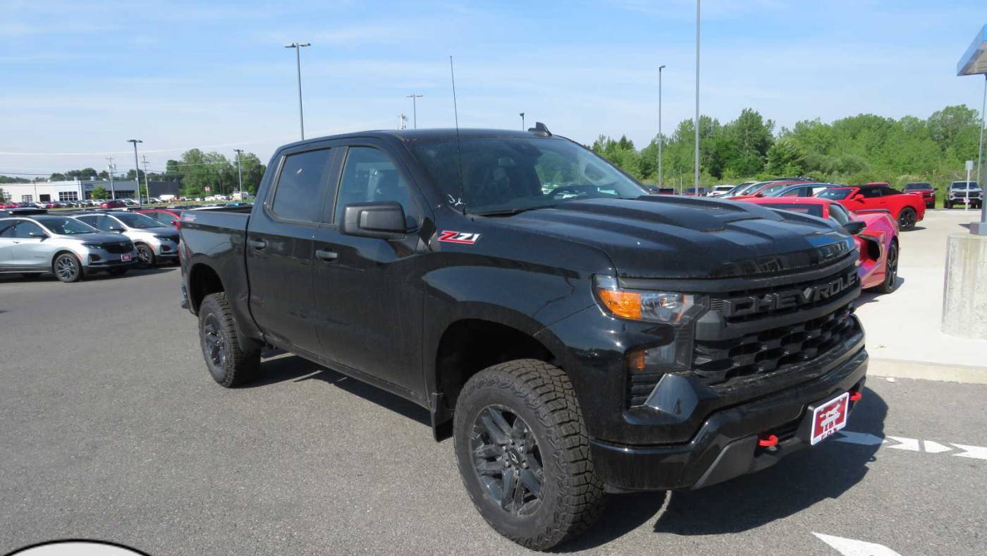 2024 Chevrolet Silverado 1500 Custom Trail Boss — Pickup Truck — 2,500 mi — Liverpool, NY