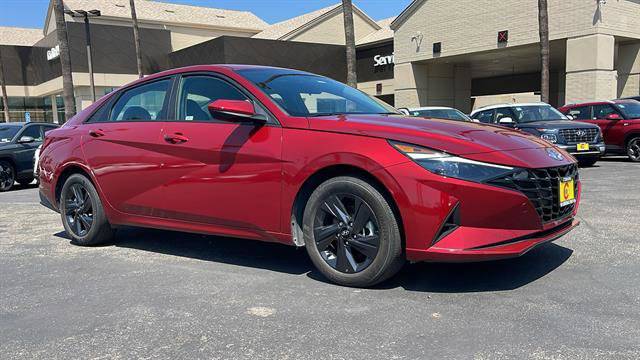 2023 Hyundai Elantra SEL — Sedan — 24,671 mi — Corona, CA