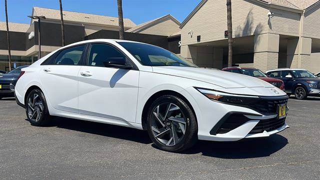 2025 Hyundai Elantra SEL Sport — Sedan — 4,452 mi — Corona, CA