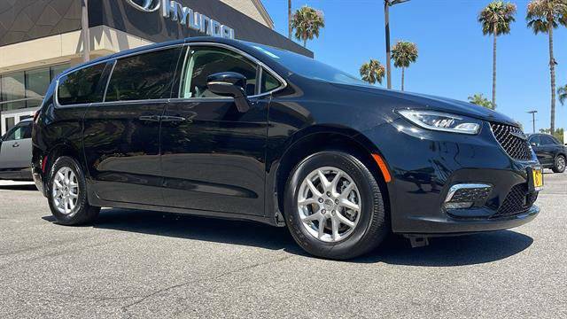 2024 Chrysler Pacifica Touring L — Minivan — 35,931 mi — Corona, CA