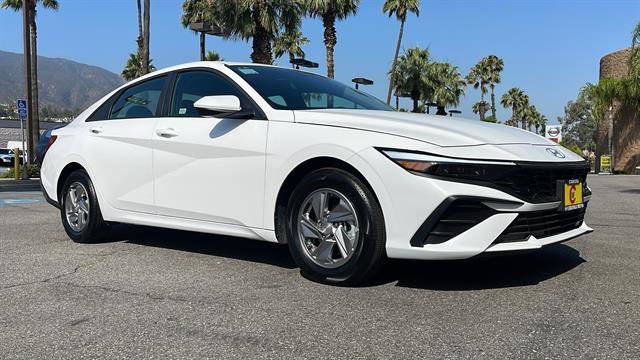 2025 Hyundai Elantra SE — Sedan — 1,656 mi — Corona, CA