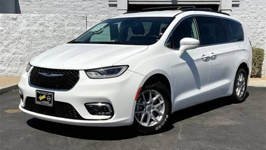 2022 Chrysler Pacifica Touring L — Minivan — 61,709 mi — Indio, CA