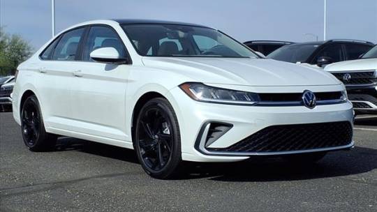2025 Volkswagen Jetta SE — Sedan — 5,920 mi — Peoria, AZ