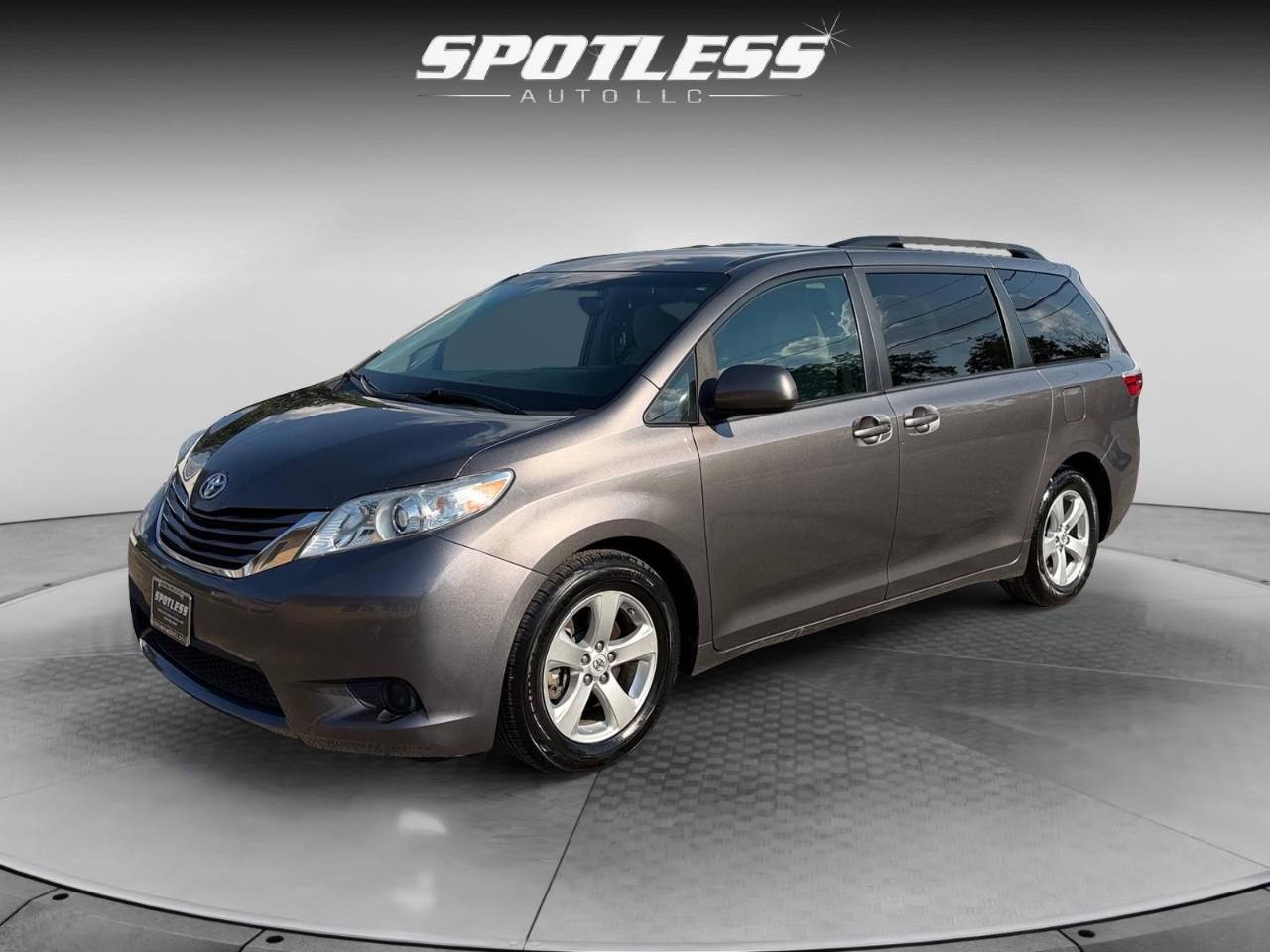 2015 Toyota Sienna LE — Minivan — 225,138 mi — San Antonio, TX