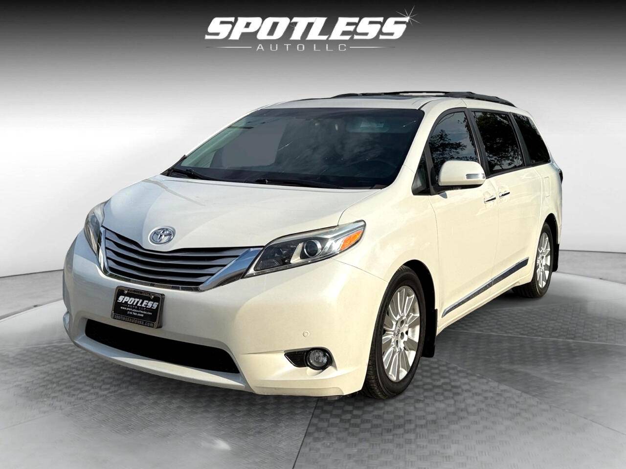 2016 Toyota Sienna XLE — Minivan — 143,208 mi — San Antonio, TX