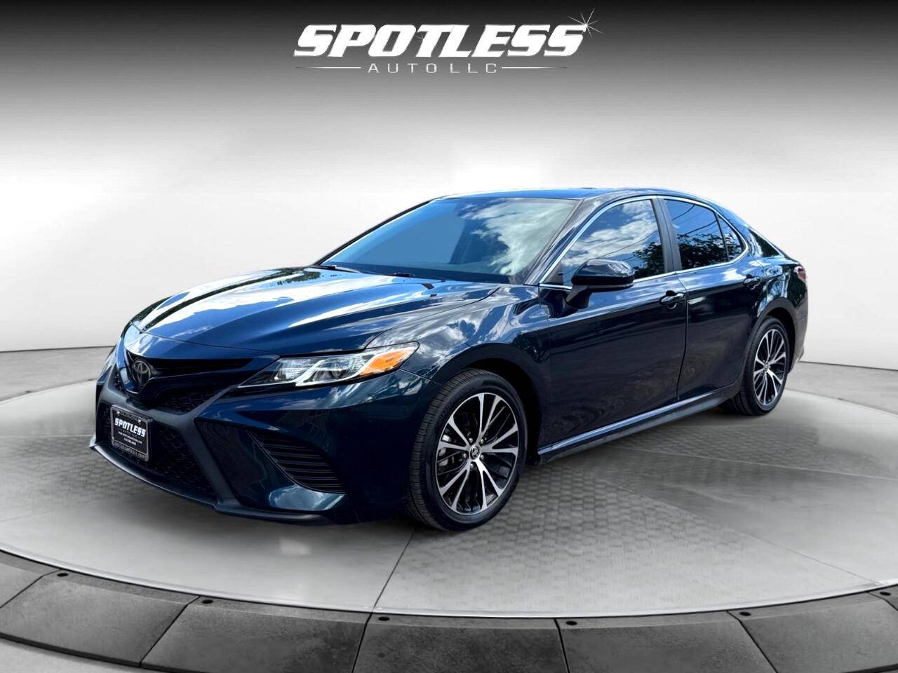 2020 Toyota Camry SE — Sedan — 70,264 mi — San Antonio, TX