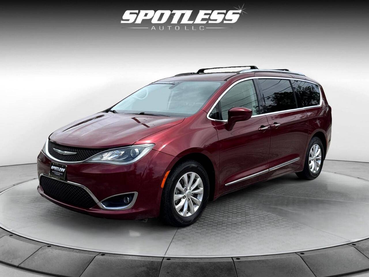 2018 Chrysler Pacifica Touring L — Minivan — 134,694 mi — San Antonio, TX