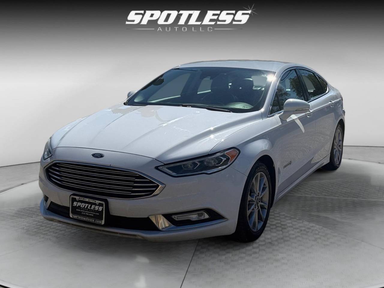2017 Ford Fusion Hybrid SE — Sedan — 146,386 mi — San Antonio, TX