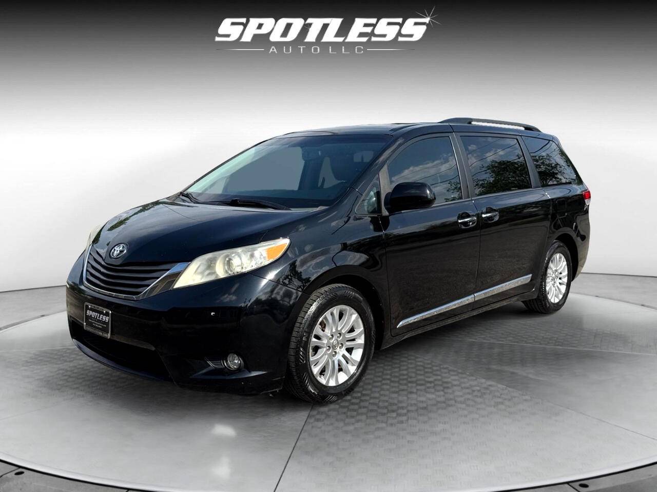 2014 Toyota Sienna XLE — Minivan — 200,745 mi — San Antonio, TX