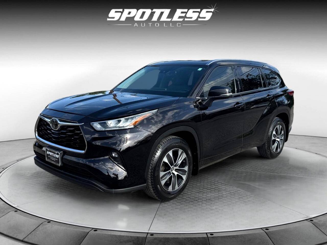 2020 Toyota Highlander XLE — SUV — 100,309 mi — San Antonio, TX