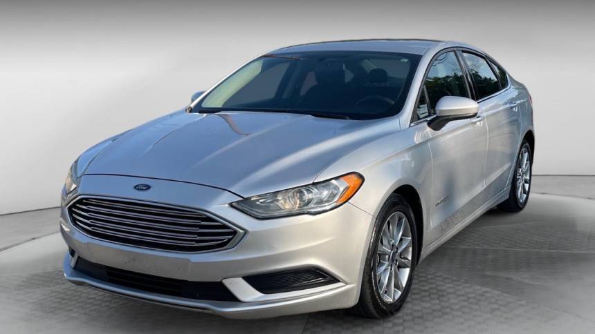 2017 Ford Fusion Hybrid SE — Sedan — 131,418 mi — San Antonio, TX