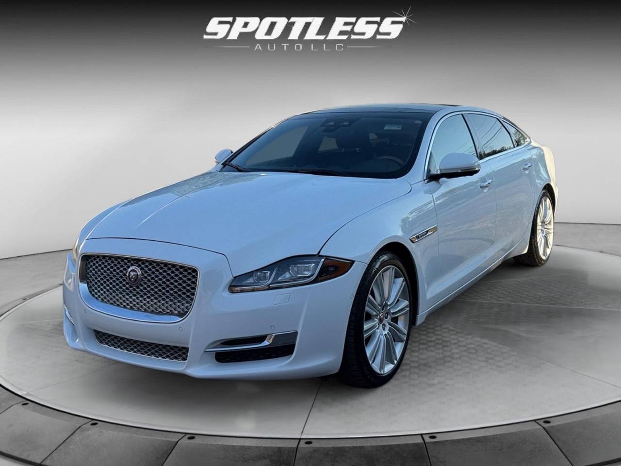 2018 Jaguar XJ Supercharged — Sedan — 128,639 mi — San Antonio, TX