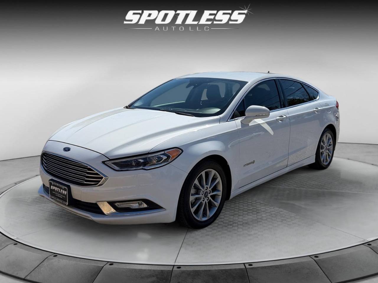2017 Ford Fusion Hybrid SE — Sedan — 138,825 mi — San Antonio, TX