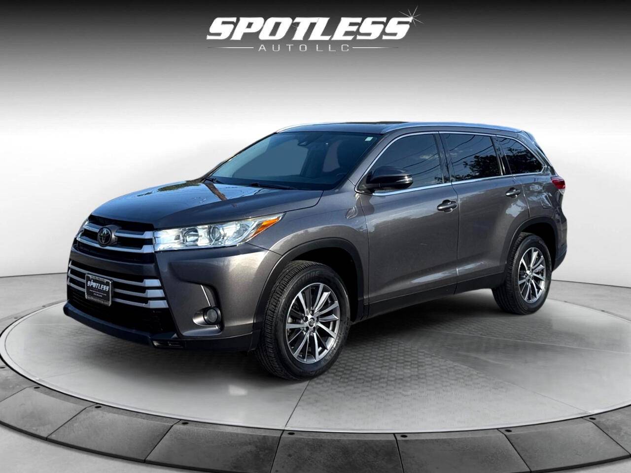 2019 Toyota Highlander SE V6 — SUV — 125,269 mi — San Antonio, TX