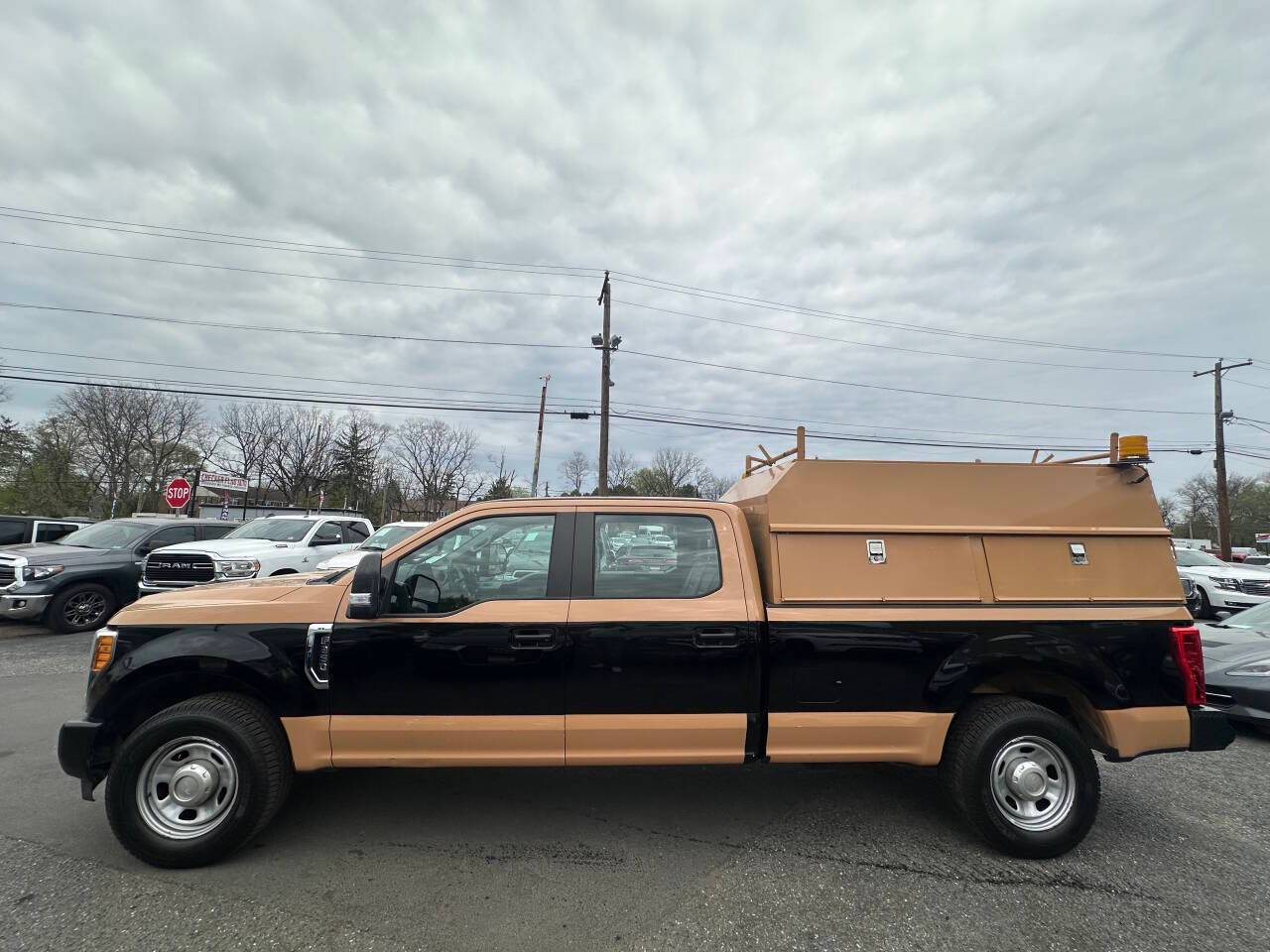 2017 Ford Super Duty F-350 XL — Pickup Truck — 103,564 mi — Levittown, PA