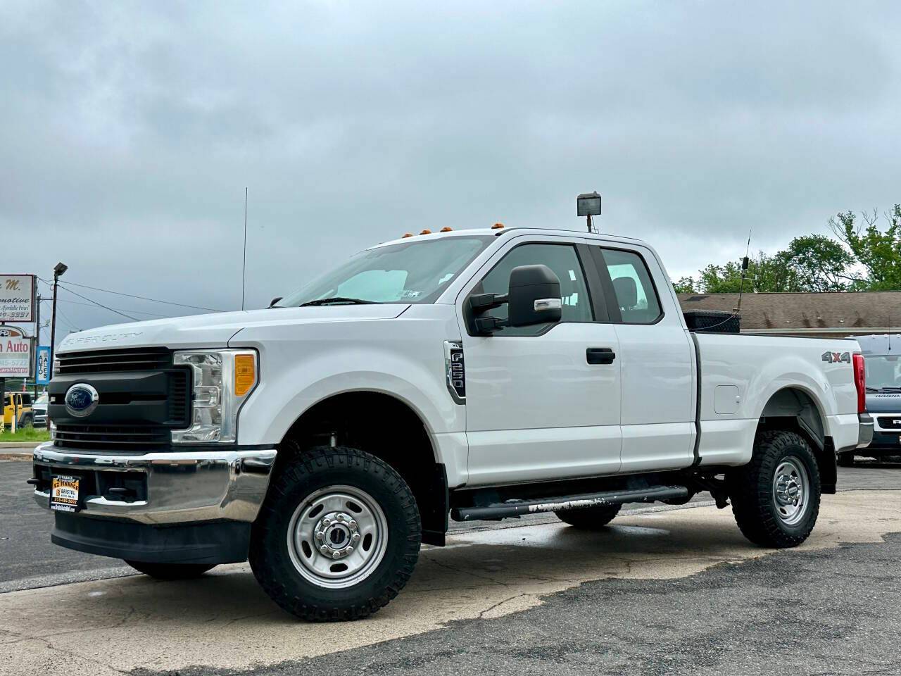 2017 Ford Super Duty F-250 XL — Pickup Truck — 97,859 mi — Levittown, PA