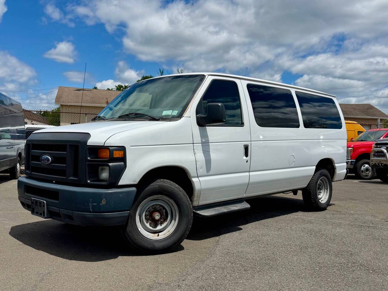 2012 Ford Econoline Wagon E-350 Super Duty XL