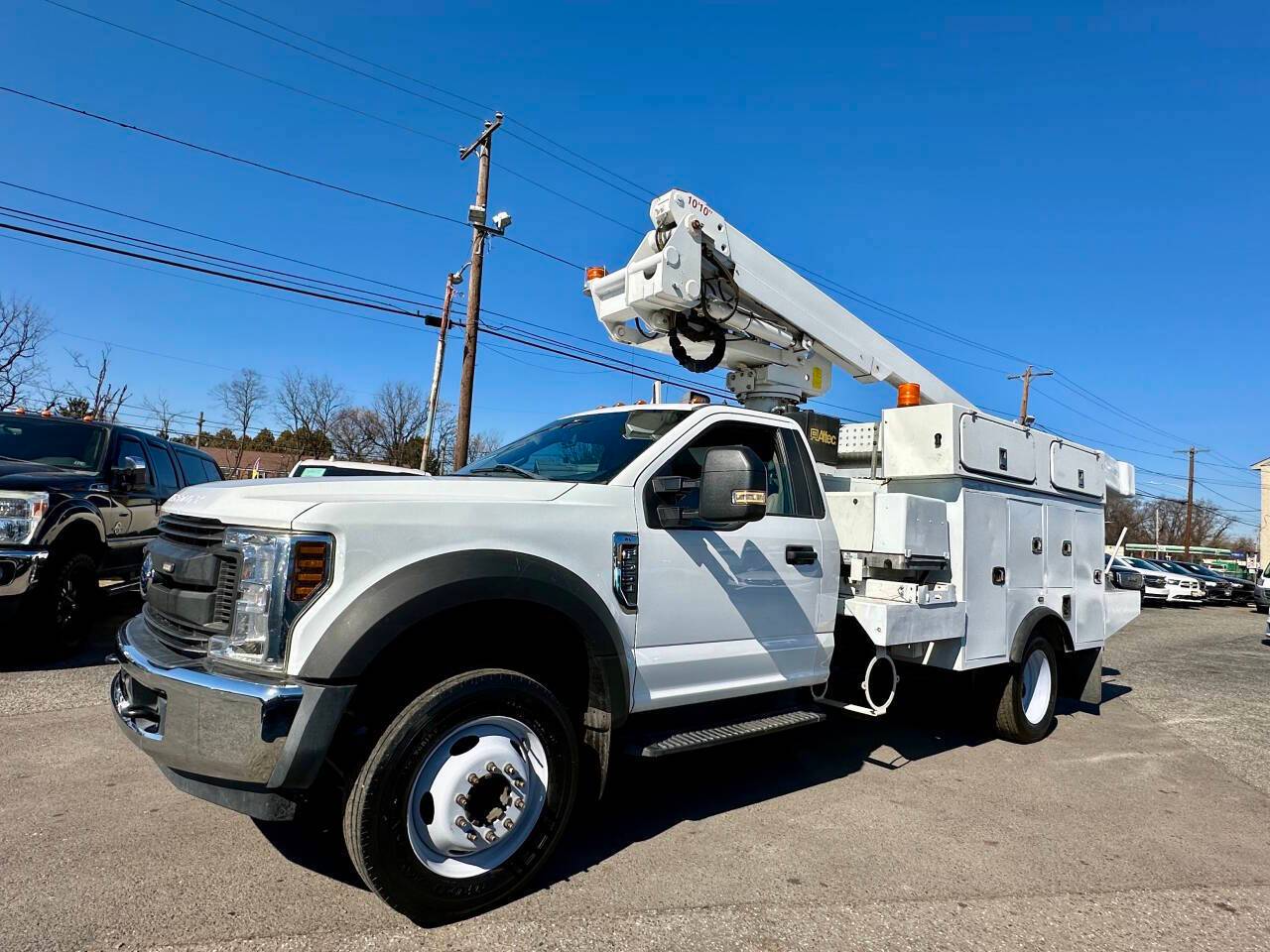 2019 Ford Super Duty F-550 Chassis Cab XL — Chassis Cab Truck — 74,750 mi — Levittown, PA