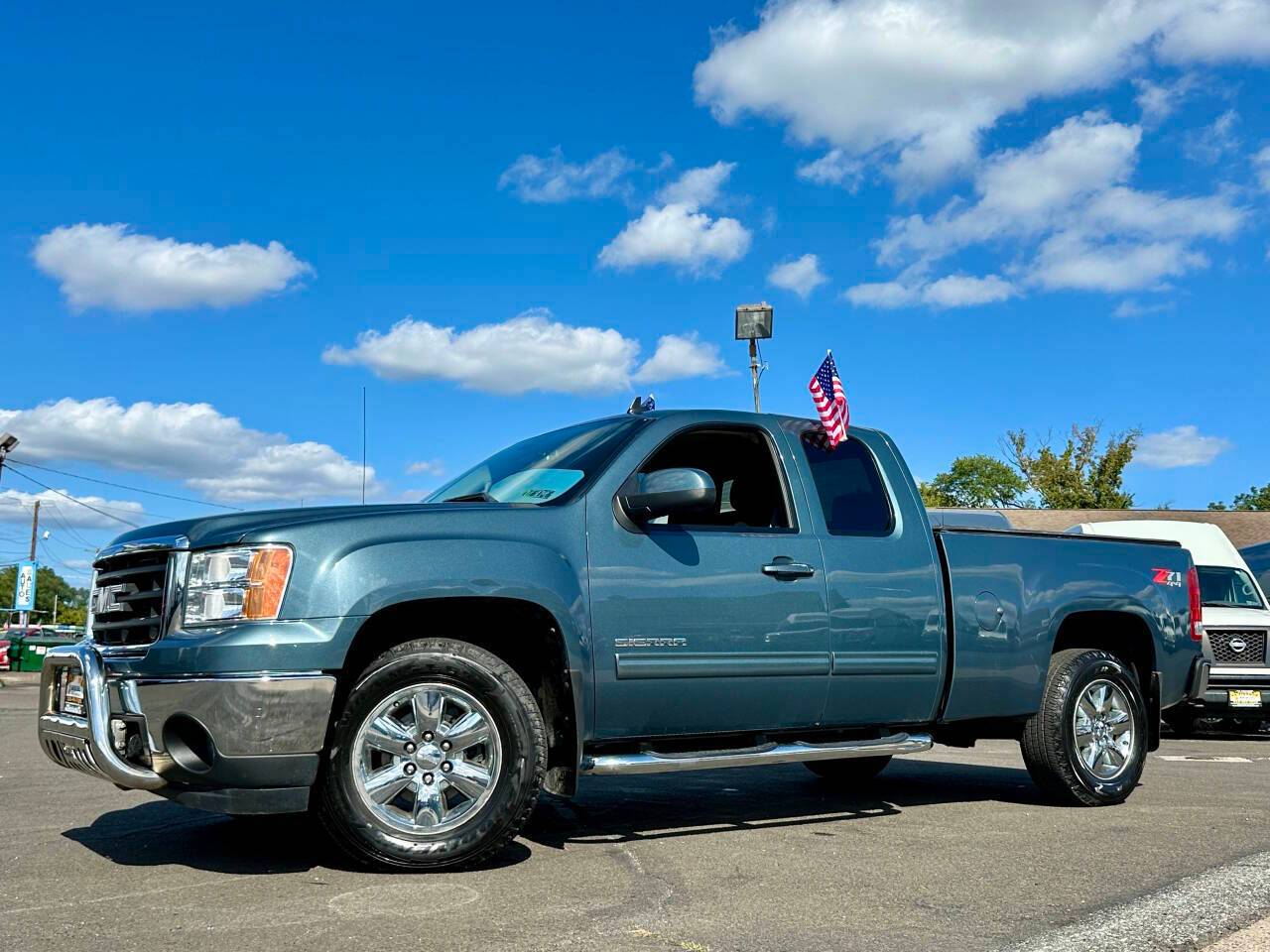 2011 GMC Sierra 1500 SLT — Pickup Truck — 50,201 mi — Levittown, PA