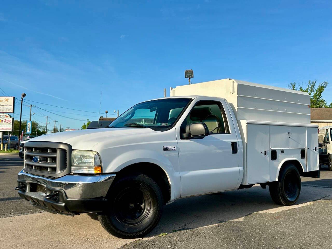 2004 Ford Super Duty F-350 XL — Pickup Truck — 129,499 mi — Levittown, PA