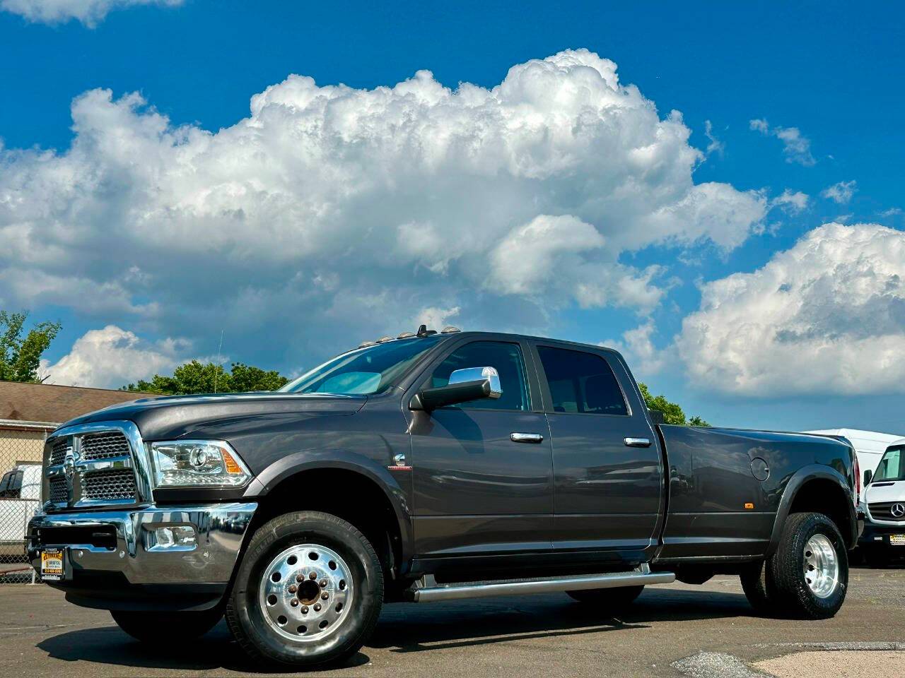 2018 Ram 3500 Laramie — Pickup Truck — 94,031 mi — Levittown, PA