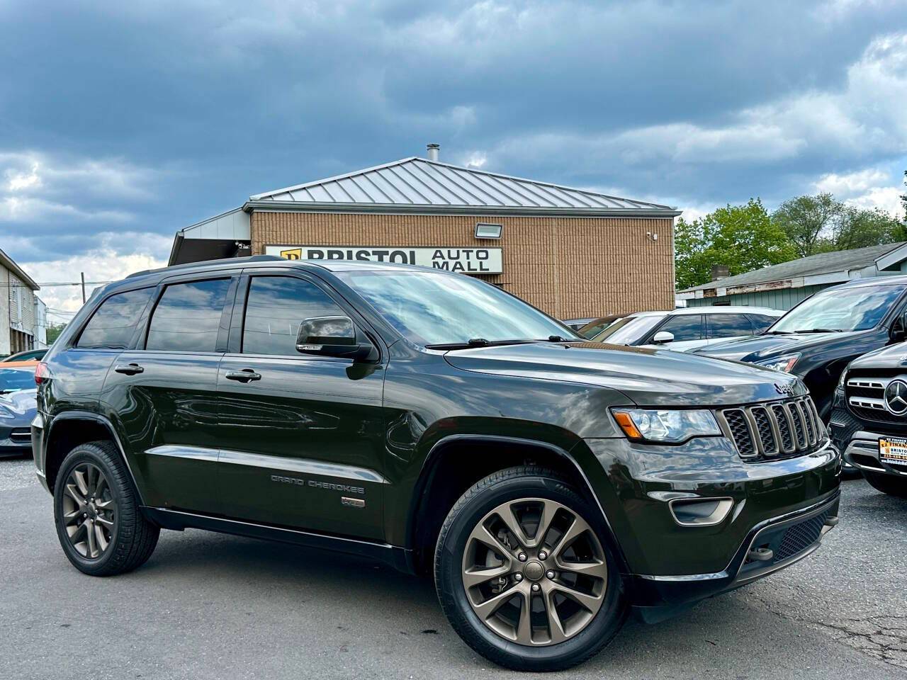 2017 Jeep Grand Cherokee Limited Anniversary — SUV — 71,457 mi — Levittown, PA