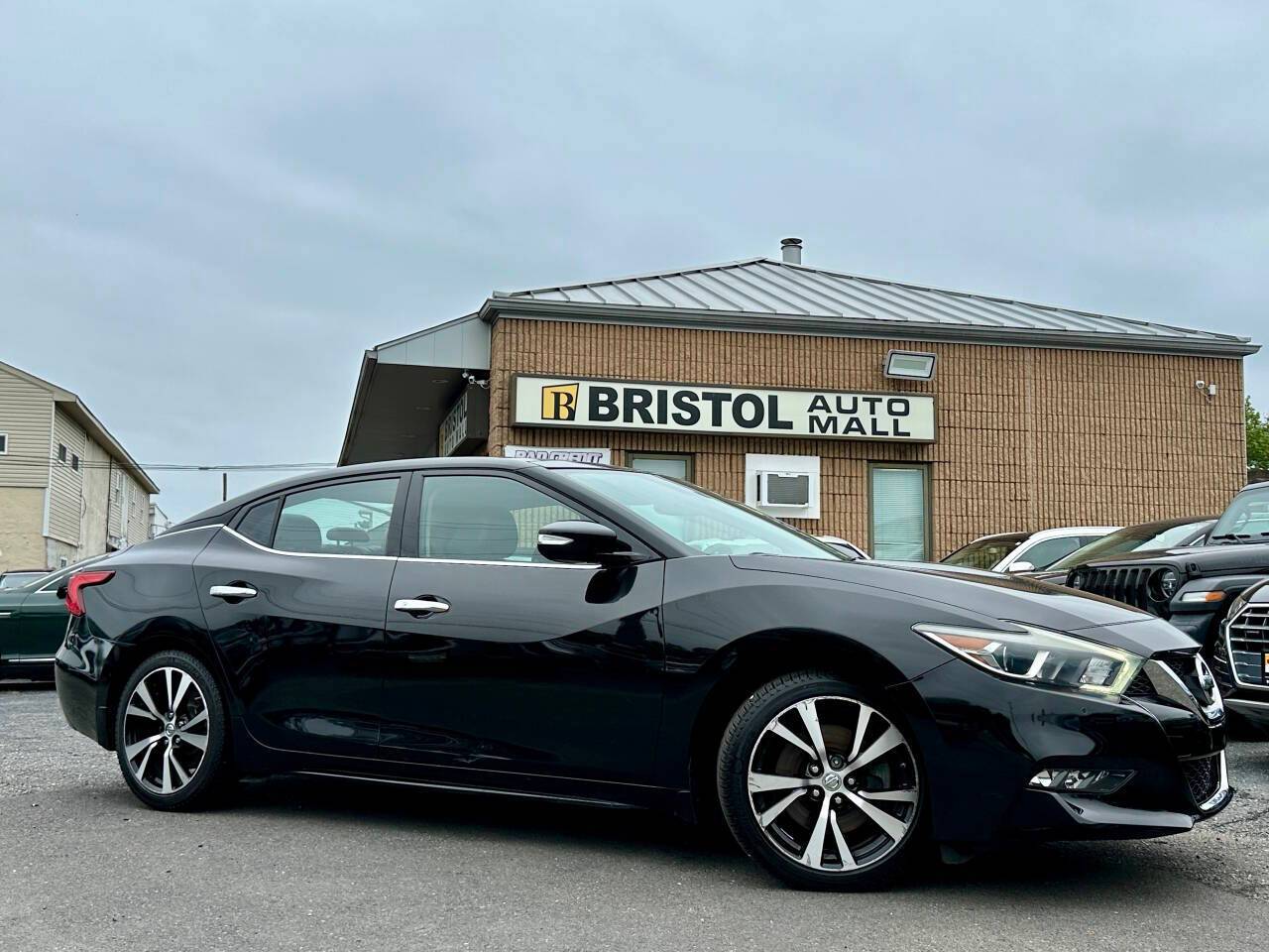 2017 Nissan Maxima SL — Sedan — 94,288 mi — Levittown, PA