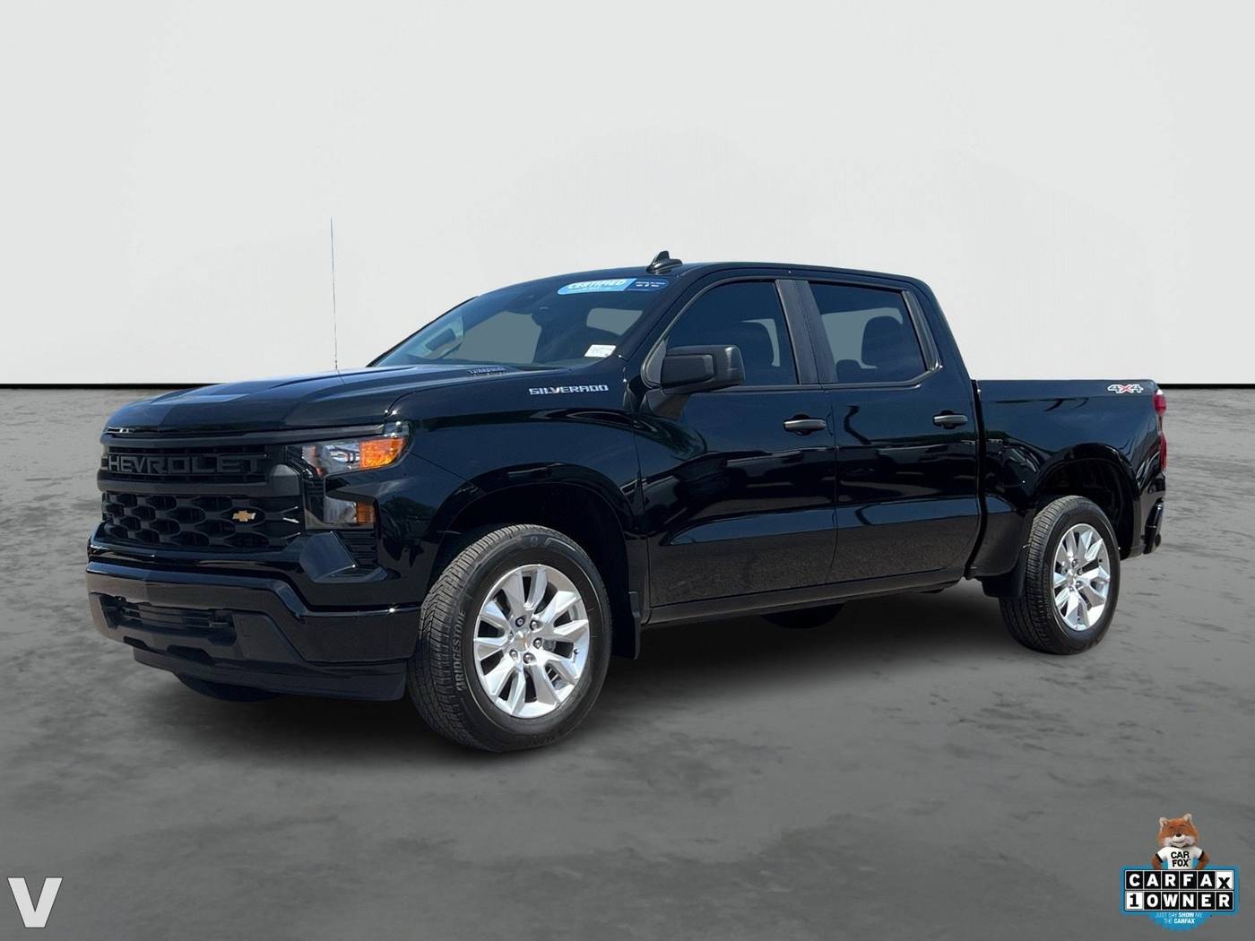 2025 Chevrolet Silverado 1500 Custom — Pickup Truck — 645 mi — Scottsdale, AZ
