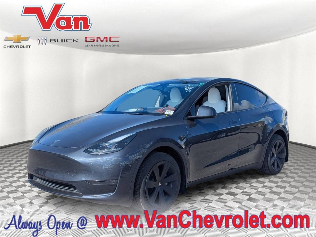 2024 Tesla Model Y Long Range — SUV — 16,519 mi — Scottsdale, AZ