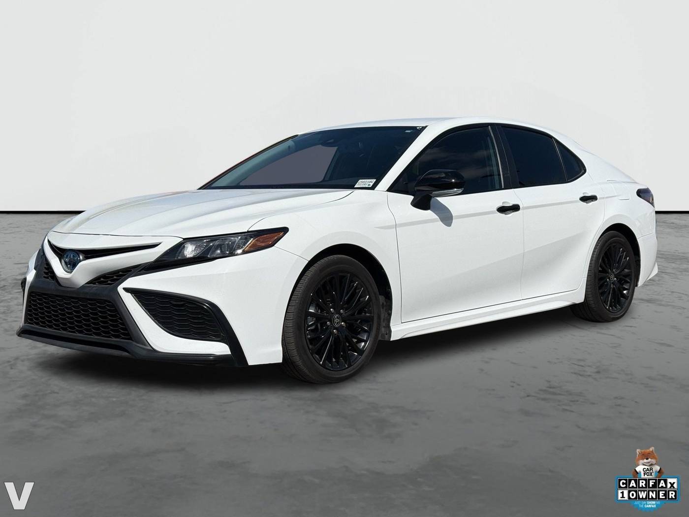 2022 Toyota Camry Hybrid SE — Sedan — 27,074 mi — Scottsdale, AZ