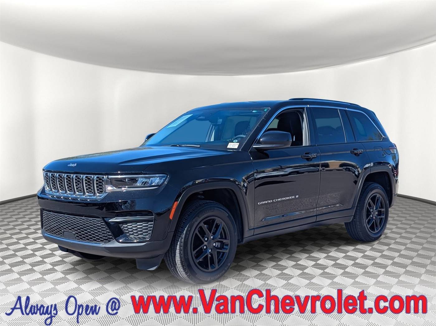 2023 Jeep Grand Cherokee Laredo — SUV — 21,080 mi — Scottsdale, AZ