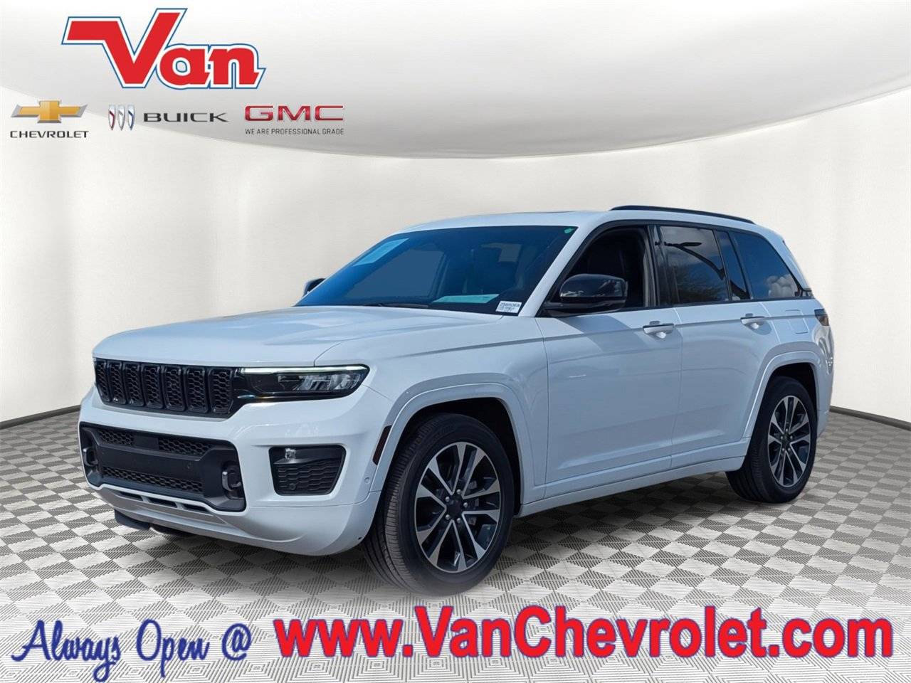 2022 Jeep Grand Cherokee Overland — SUV — 7,500 mi — Scottsdale, AZ