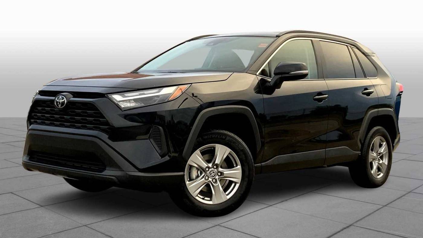 2023 Toyota RAV4 XLE — SUV — 29,421 mi — Friendswood, TX