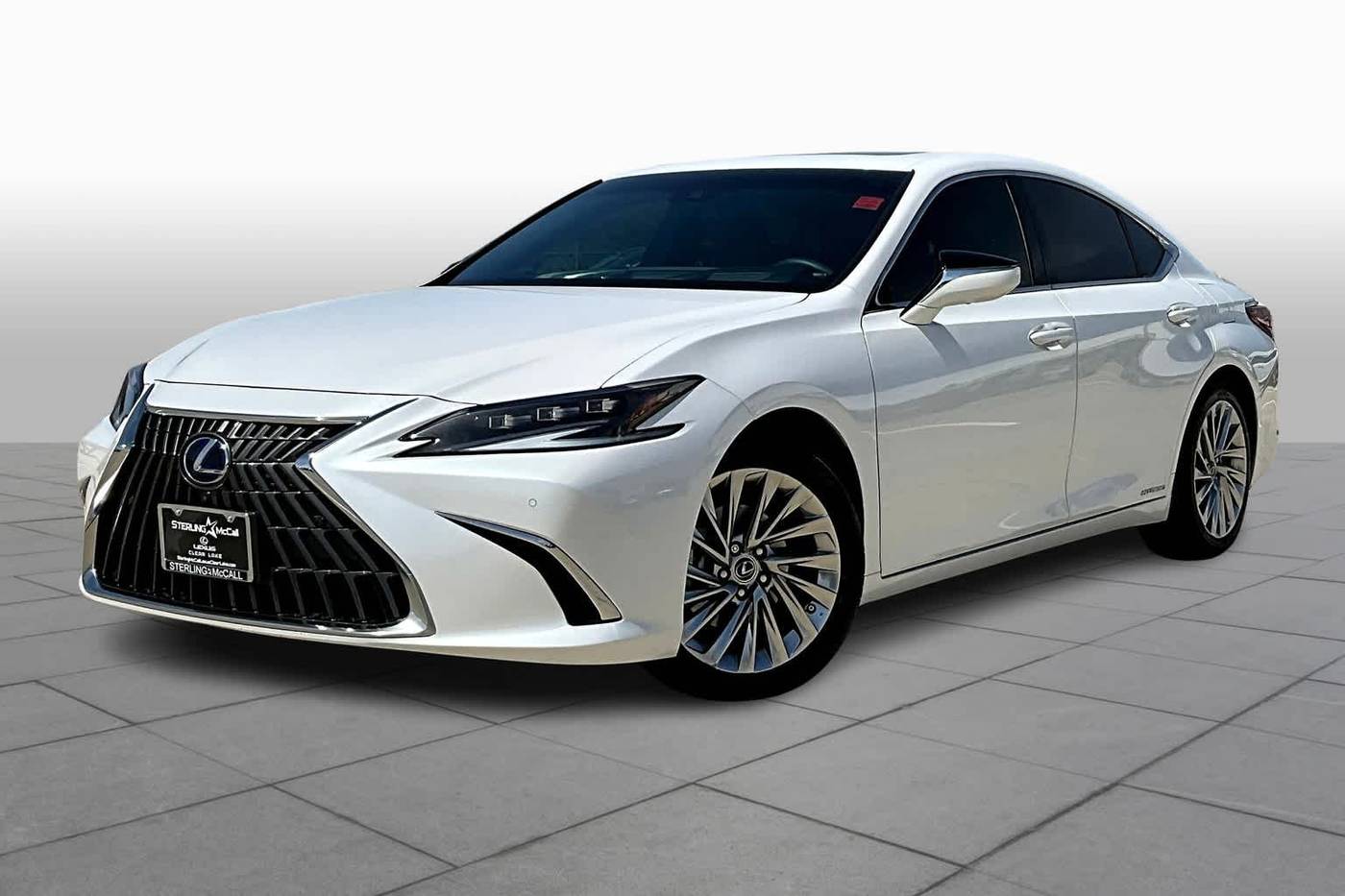 2022 Lexus ES ES 300h Ultra Luxury — Sedan — 29,415 mi — Friendswood, TX