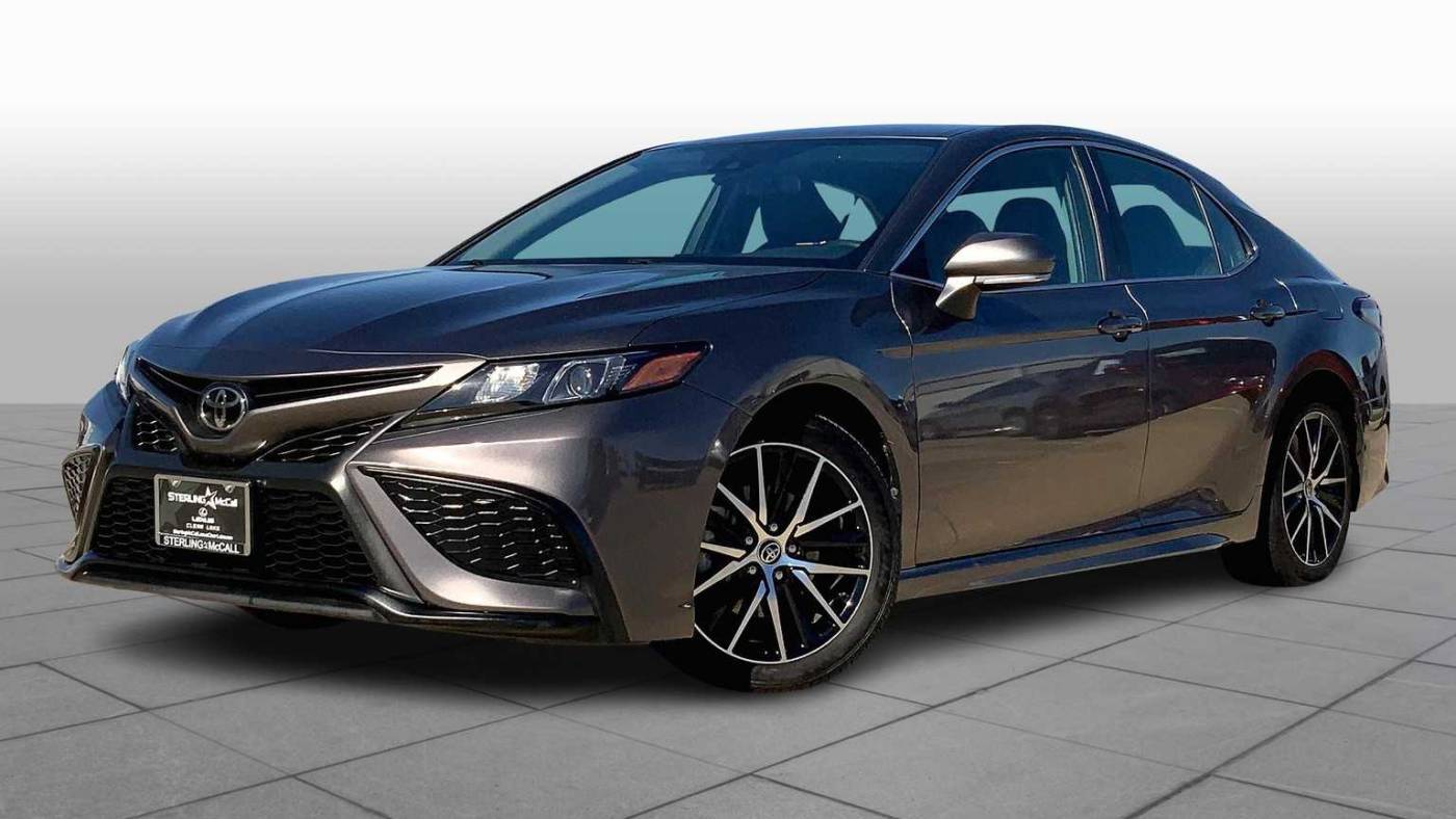2022 Toyota Camry SE — Sedan — 55,499 mi — Friendswood, TX