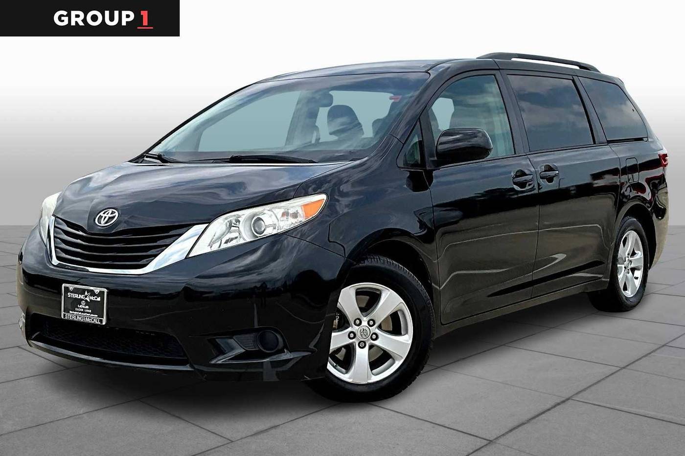 2016 Toyota Sienna LE — Minivan — 107,173 mi — Friendswood, TX